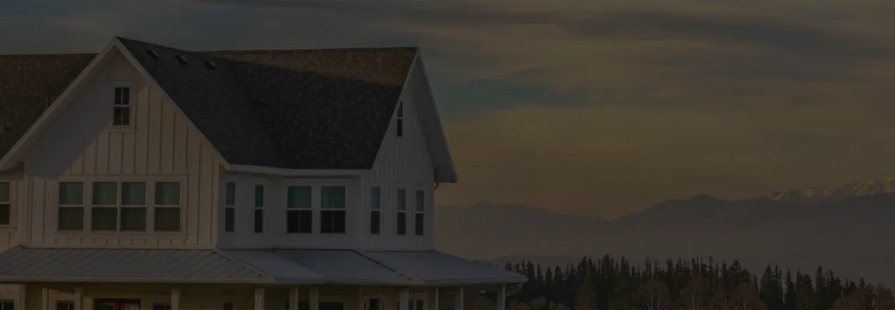 White House with gable roof